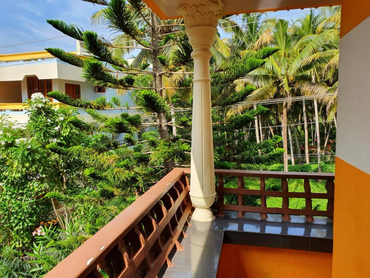 Thriphala Ayurveda Yogashram Apartment Thiruvananthapuram Екстериор снимка